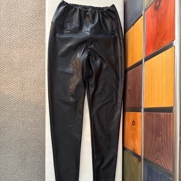 AllSaints Cora faux leather leggings- size 8 - Picture 1 of 4